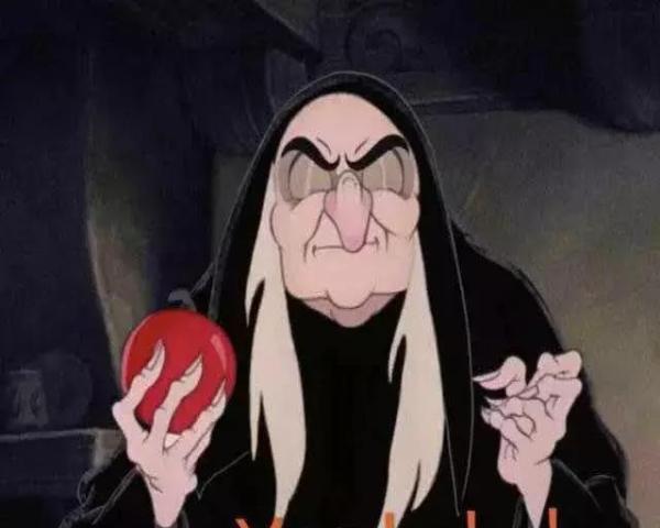 白雪公主动画片里的老巫婆头像： 只是一低眉