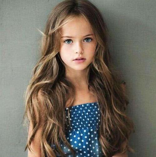 俄罗斯小女孩头像模特： 现在的年轻人啊一个个不把命当命
