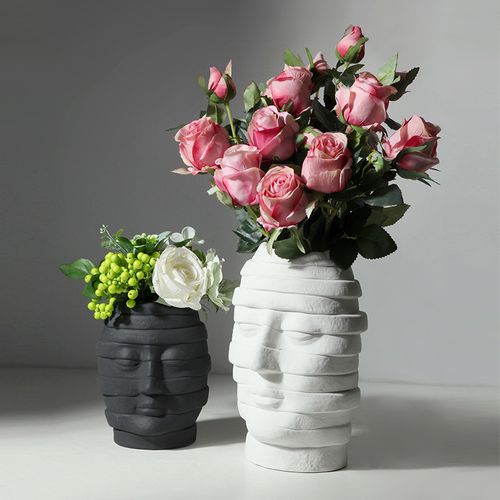 最洋气的花瓶和花的头像：将回忆酿成酒入喉