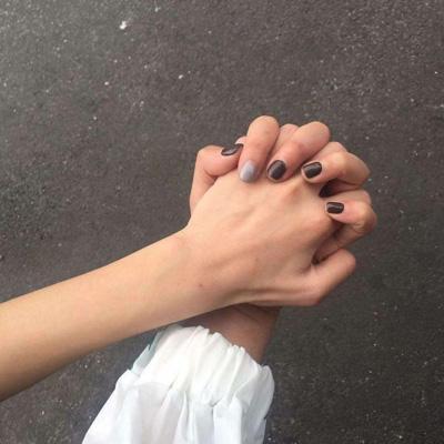 手指头情侣头像一对：亲爱、我们拥有一些很单纯的小幸福