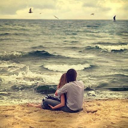 头像图片微信情侣海边：人年轻的时候经历种种磨难并不是件可怕的事情。经历过的事情