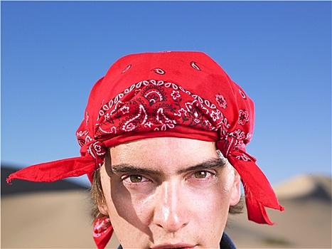 红头巾头像图片：爱与时光