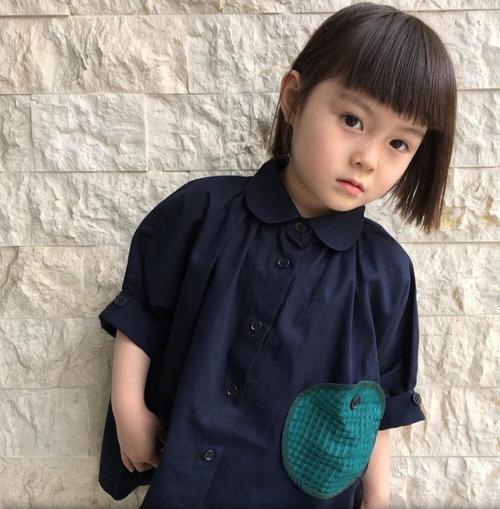 日式小女孩儿头像可爱：我们许久许久地缄默不语