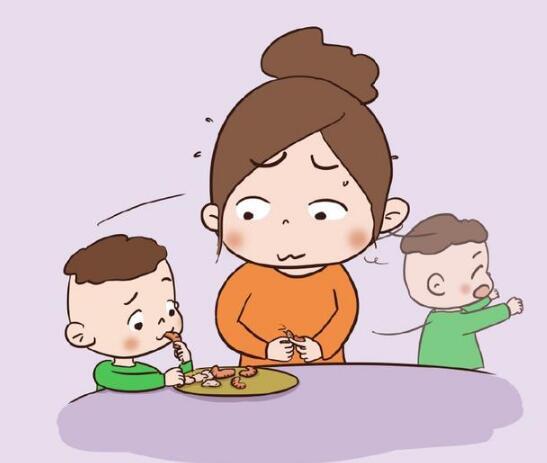 两个男宝宝和妈妈卡通头像动漫图片：不是孩子舍不得我