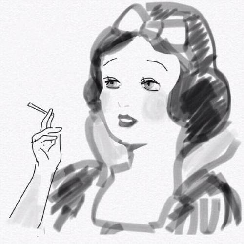 迪士尼公主搞怪抽烟头像 图文：单身的快乐