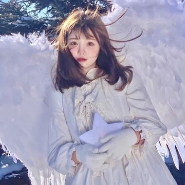 天使qq头像女生超仙：雪一般的衣裳
