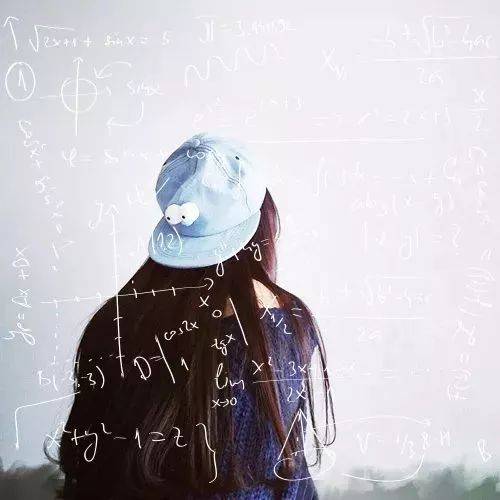 女生数学公式头像：“为什么作业这么多”“老师任性
